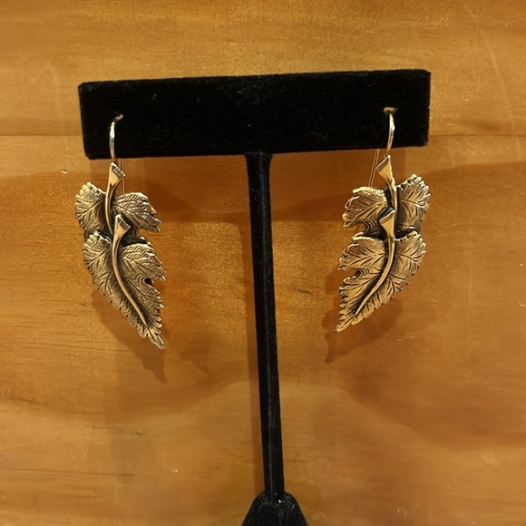 Earrings - Picture 5 of 5